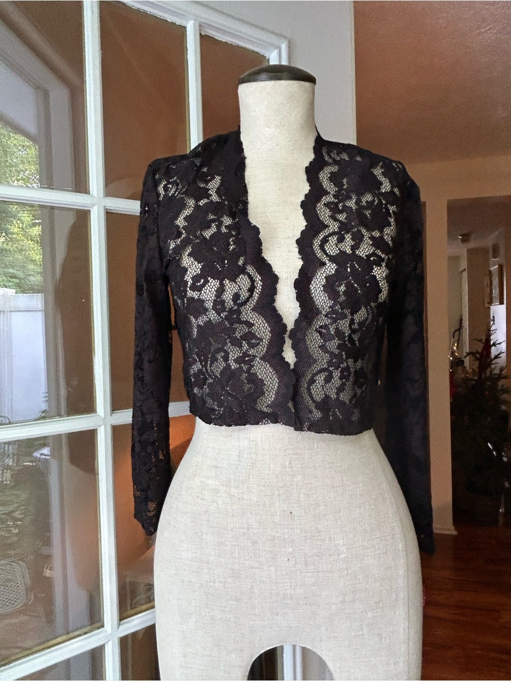 Onyx Nite black lace shrug jacket. Size 8